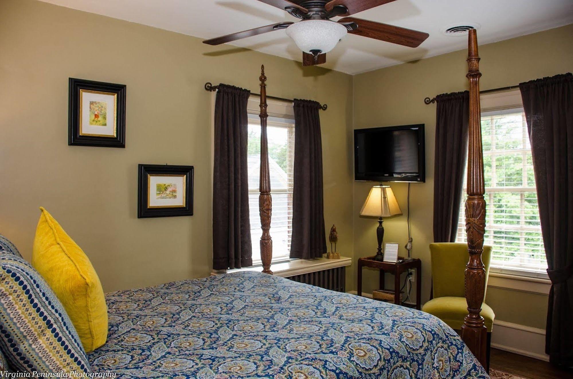 Williamsburg Manor B&B Exterior photo
